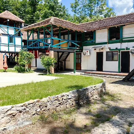 Turisticko Domacinstvo Tronoski Vajati *