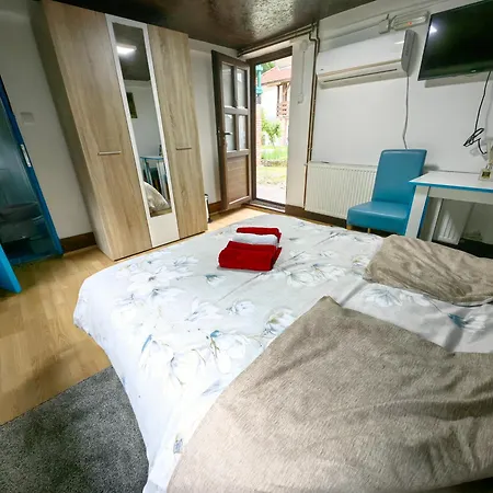 Panzió Turisticko Domacinstvo Tronoski Vajati