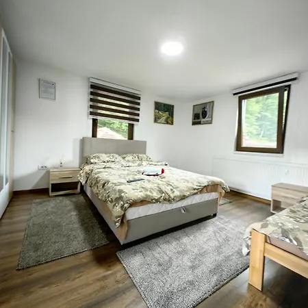 Turisticko Domacinstvo Tronoski Vajati Panzió