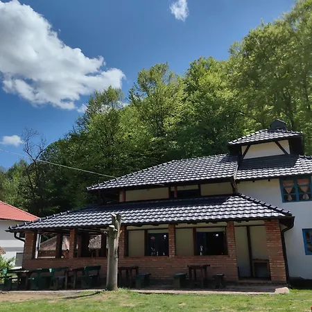 Turisticko Domacinstvo Tronoski Vajati Panzió